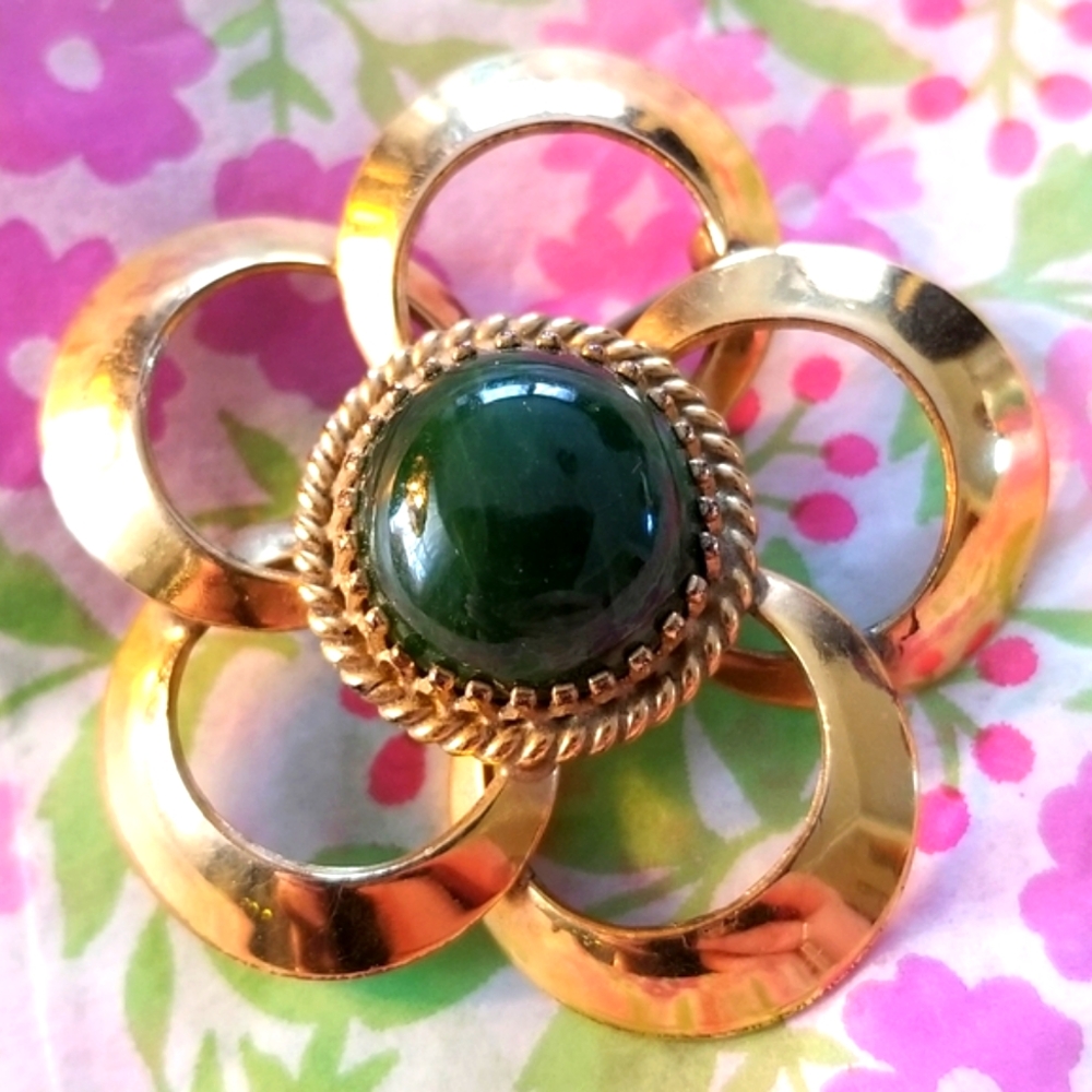Vintage flower brooch with green cabochon gold fill filled